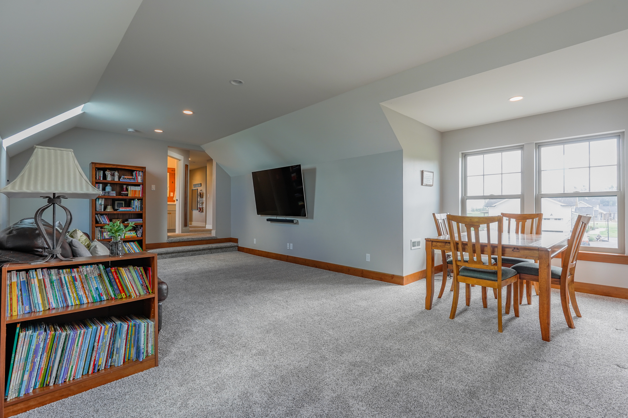 Contemporary Farmhouse 845