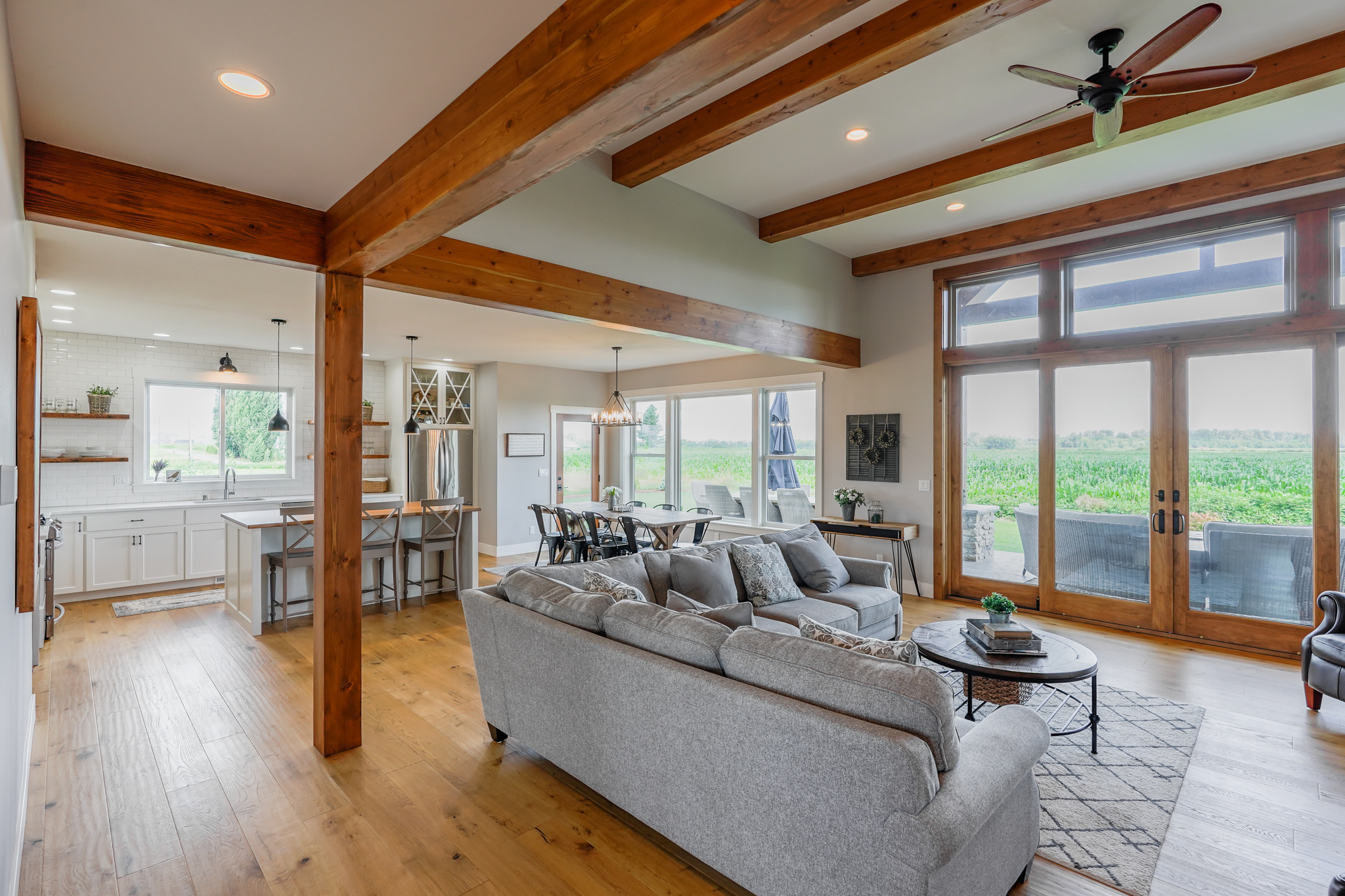 Contemporary Farmhouse 845