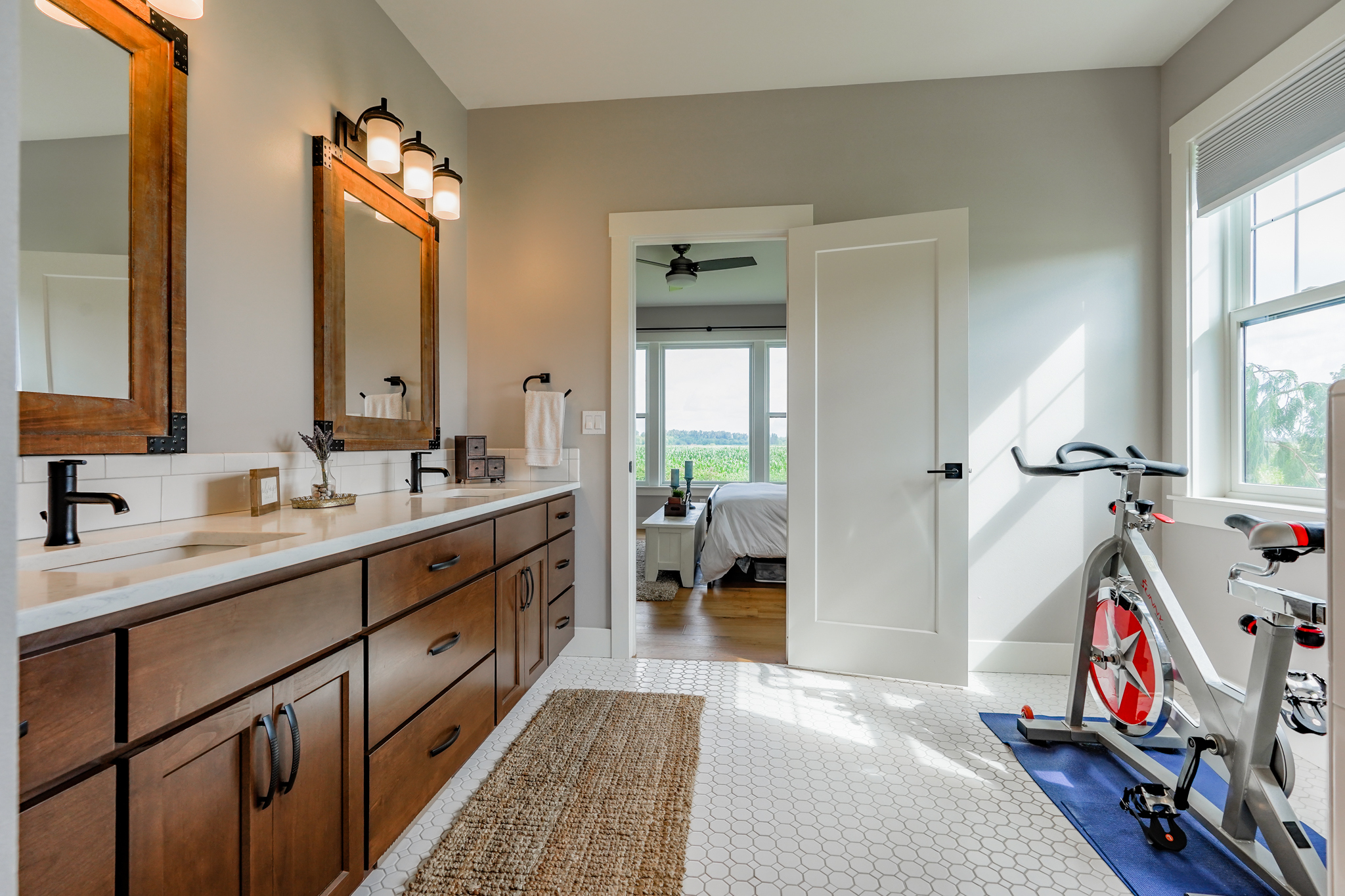 Contemporary Farmhouse 845