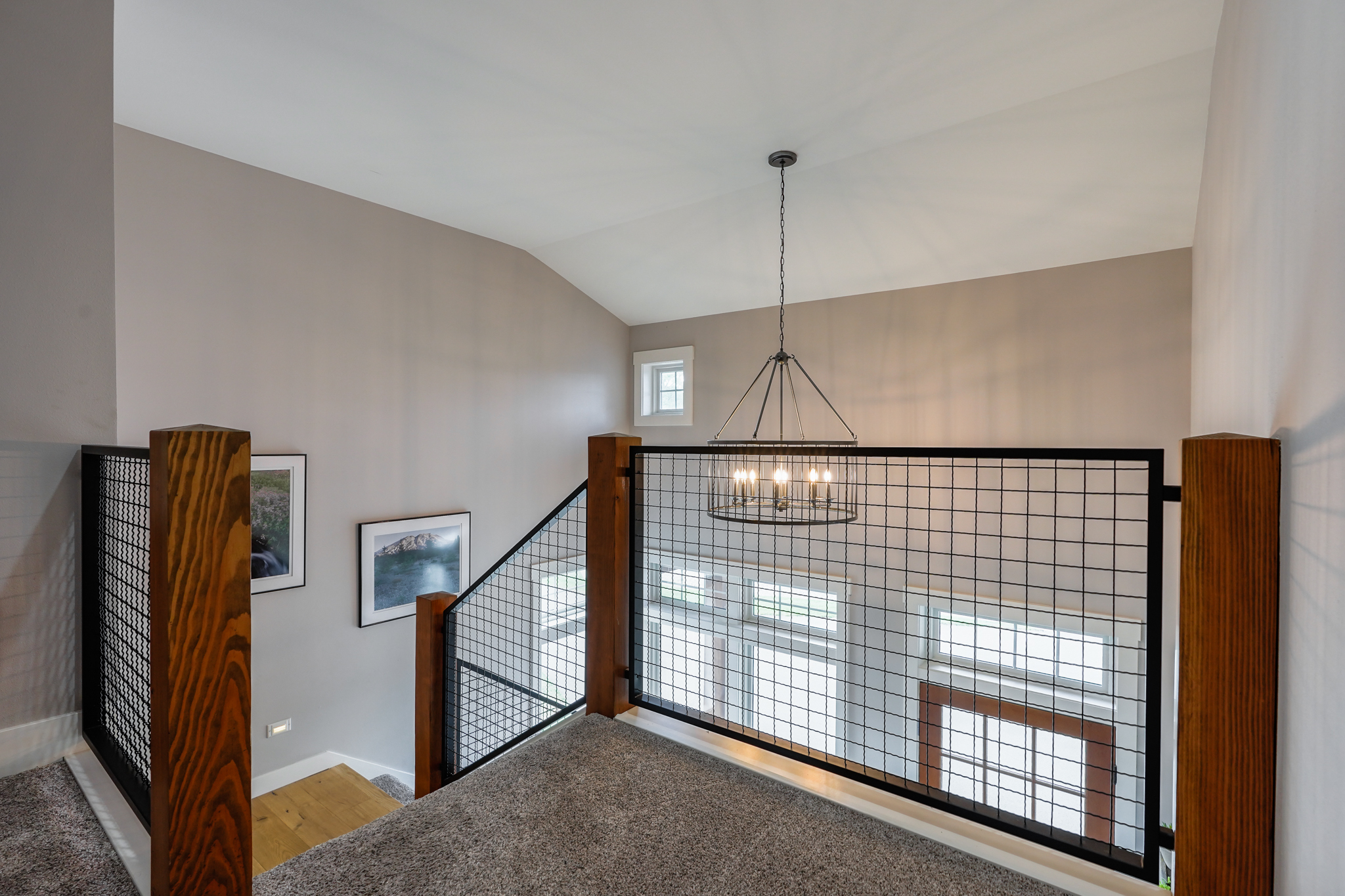 Contemporary Farmhouse 845