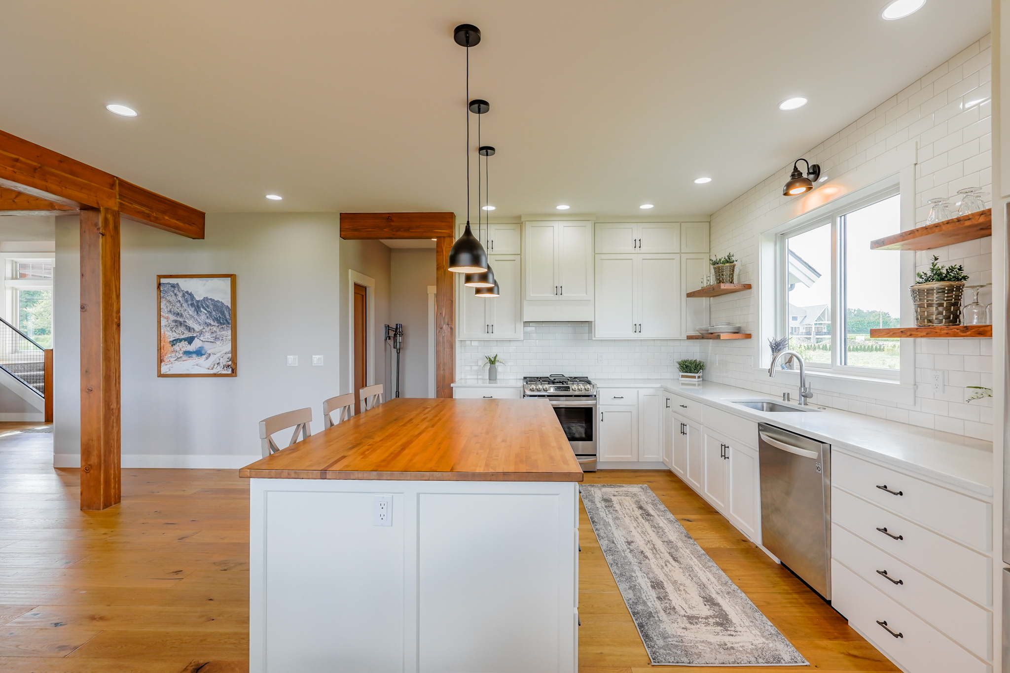 Contemporary Farmhouse 845