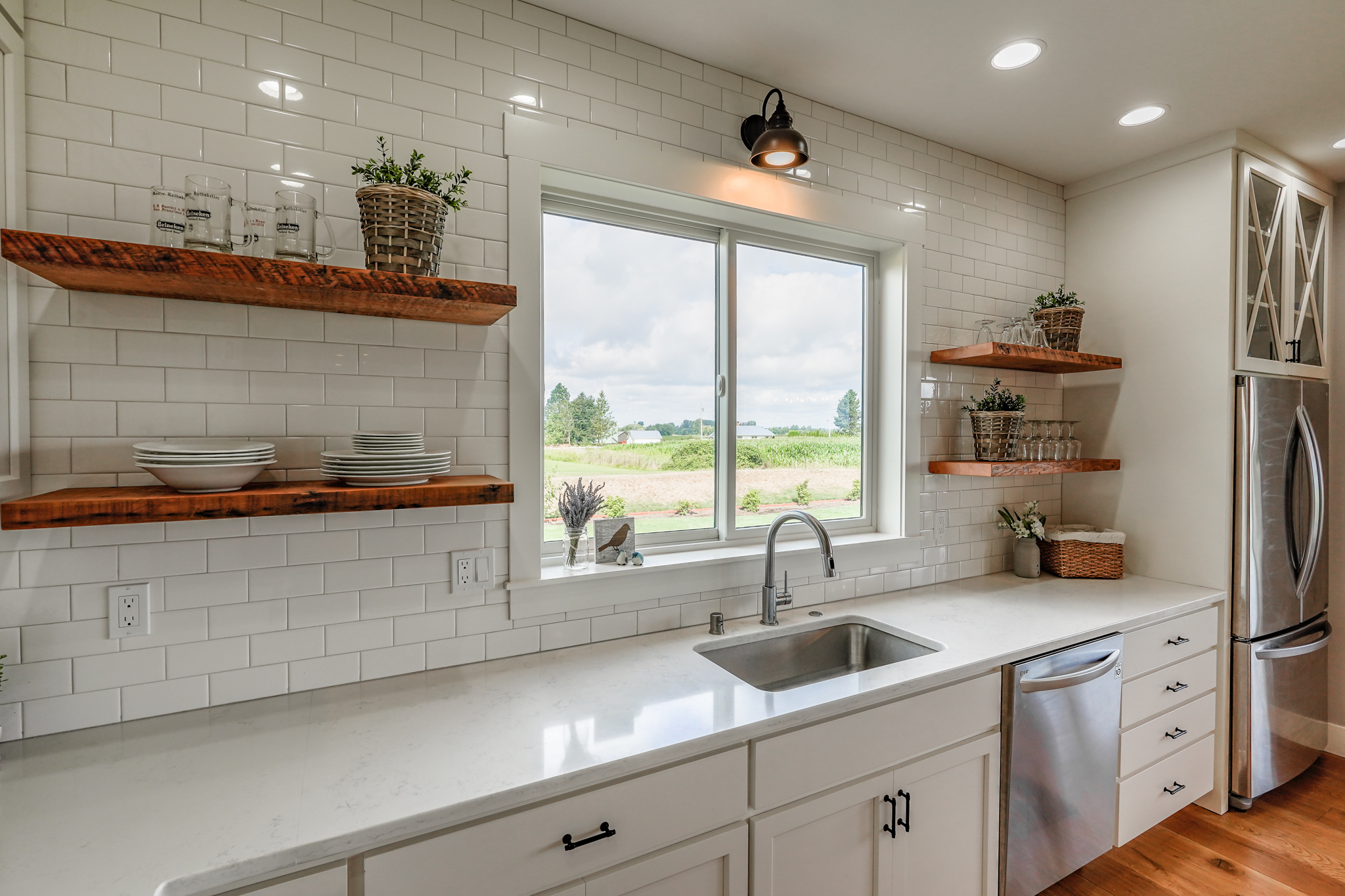 Contemporary Farmhouse 845