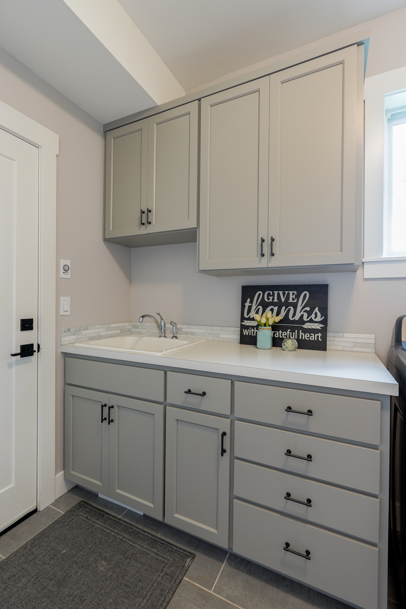 Contemporary Farmhouse 845