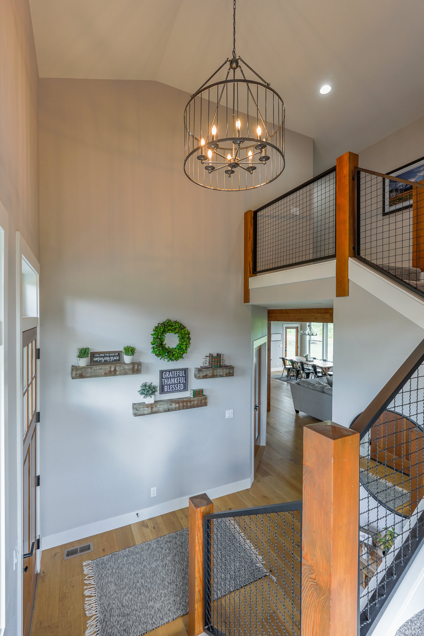 Contemporary Farmhouse 845