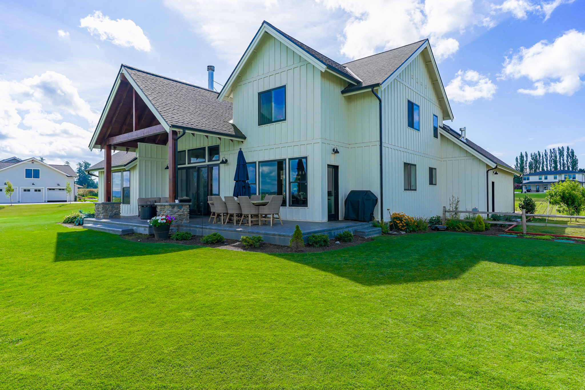 Contemporary Farmhouse 845