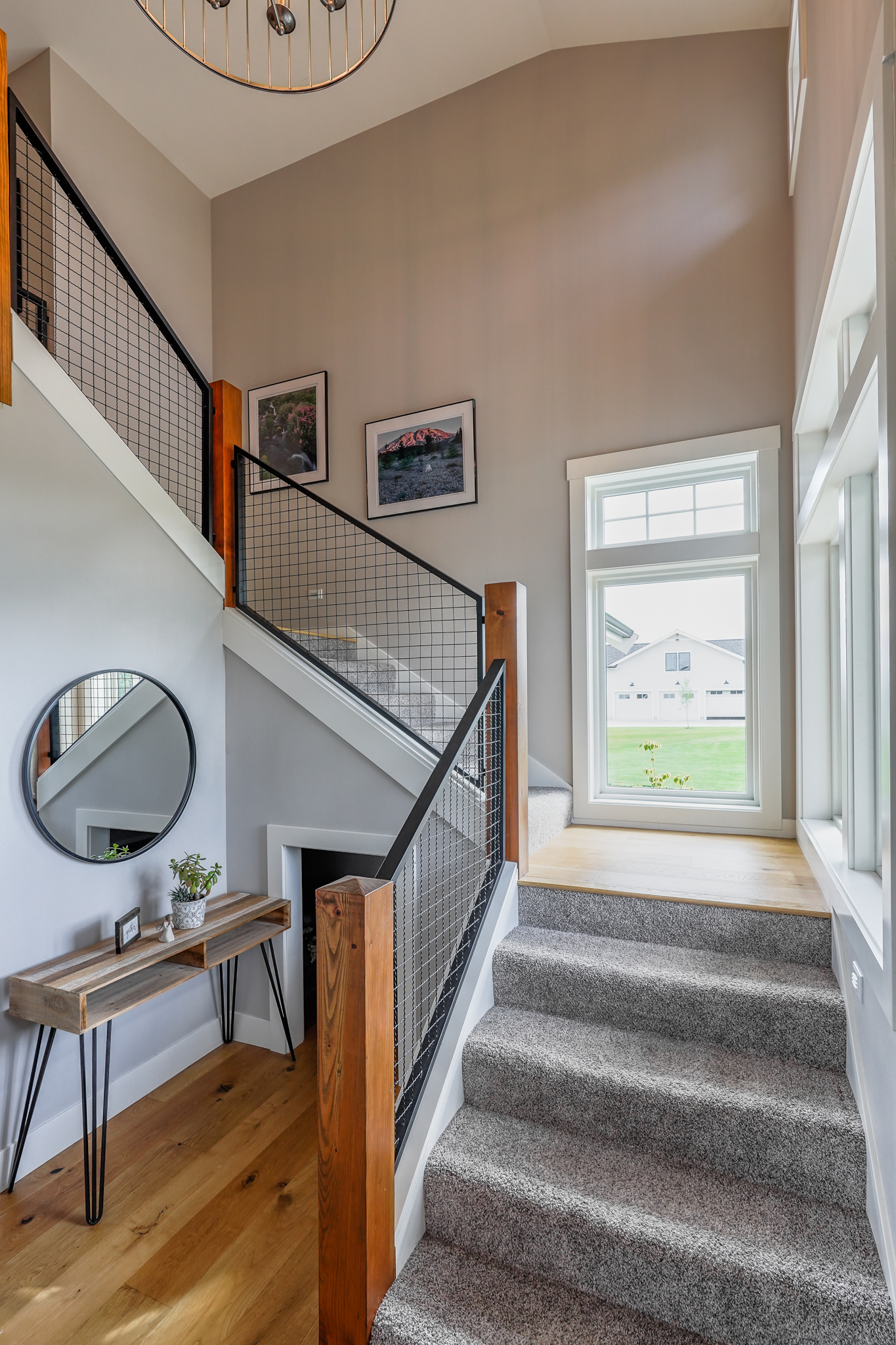 Contemporary Farmhouse 845