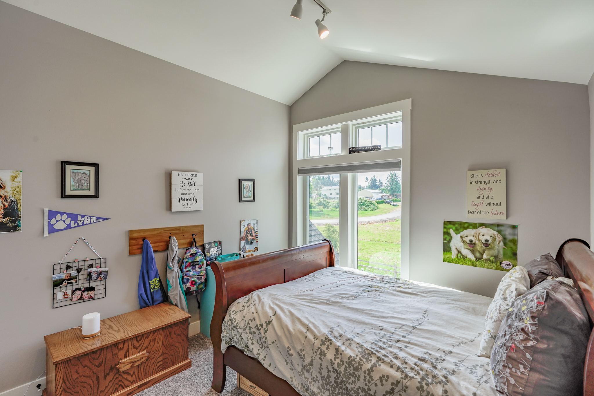 Contemporary Farmhouse 845