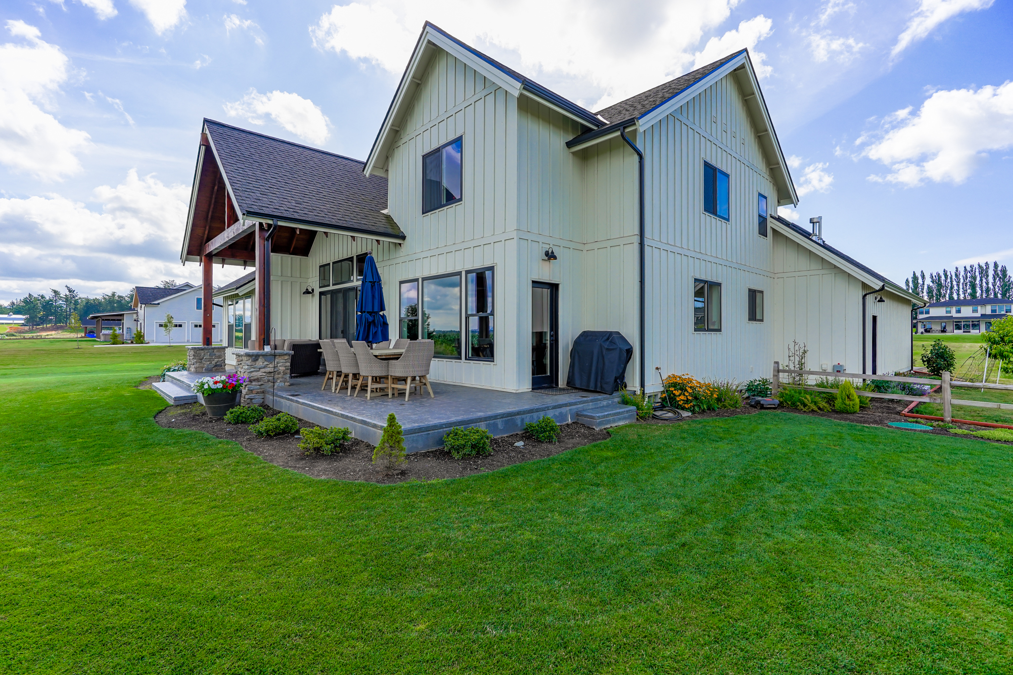 Contemporary Farmhouse 845