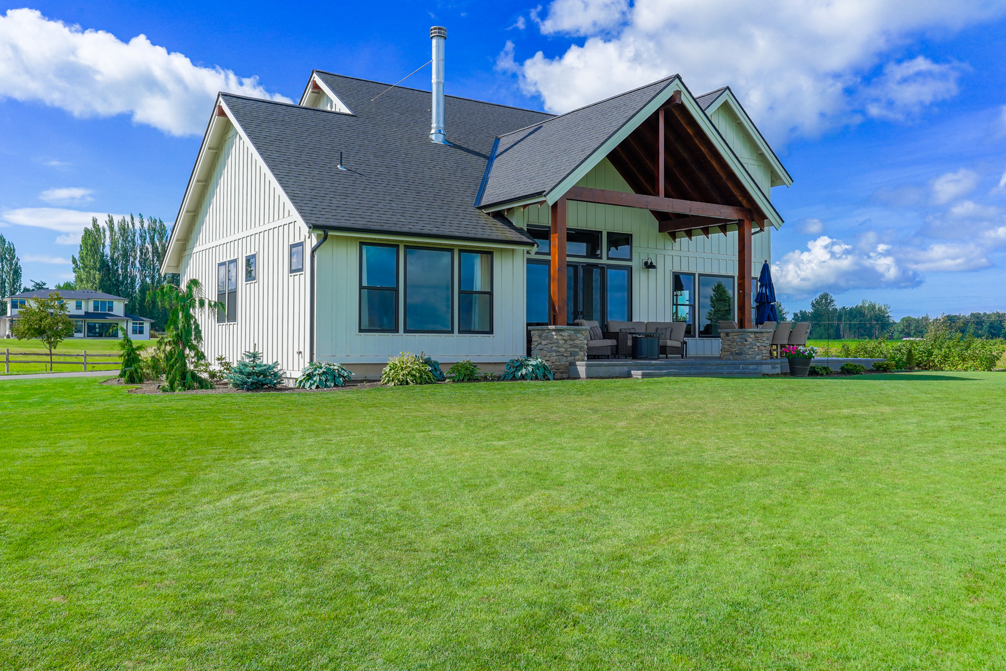 Contemporary Farmhouse 845