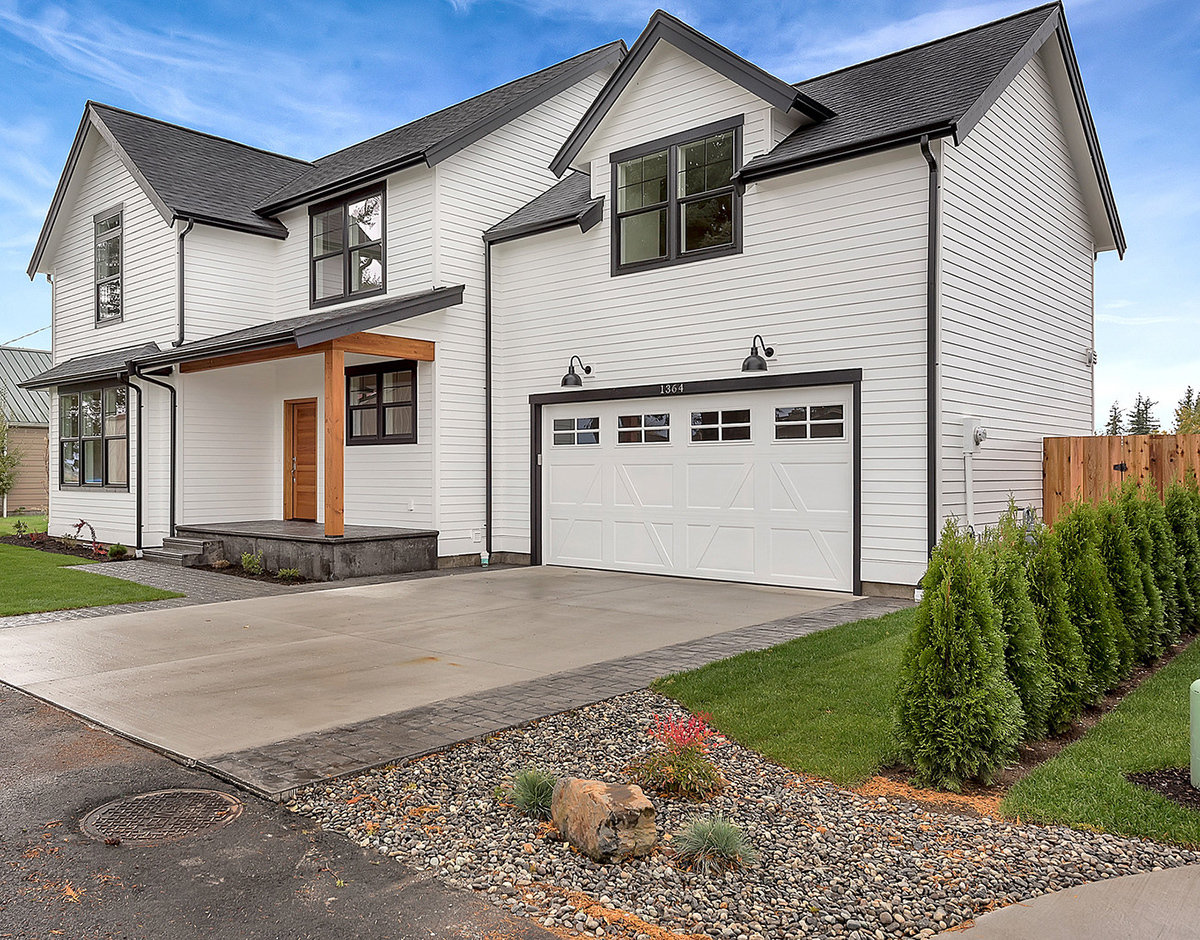 Contemporary Farmhouse 806