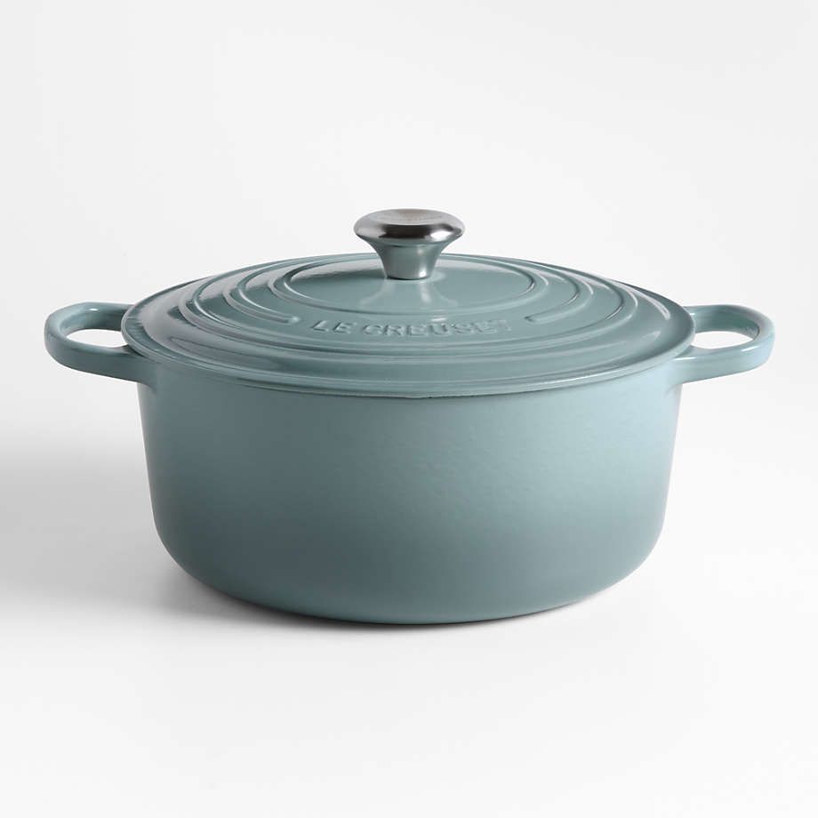 Signature Round Dutch Oven - Sea Salt, 7.25 qt. | Le Creuset