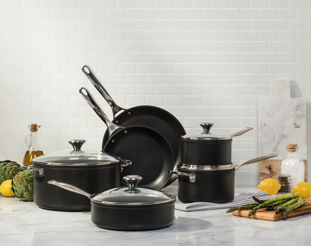 Toughened Nonstick PRO 10 Piece Set (8&quot; Fry Pan, 11&quot; Fry Pan, 2 qt. Saucepan w/Lid, 3 qt. Saucepan w/Lid, 3 1/2 qt. Saute Pan w/Lid, 6 1/3 qt. Stockpot w/Lid) | Le Creuset