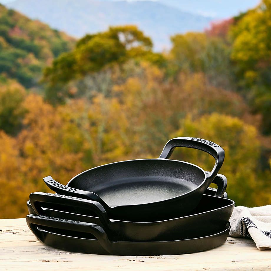 Alpine Outdoor Collection - Pizza Pan (Matte Black), 15&quot; | Le Creuset