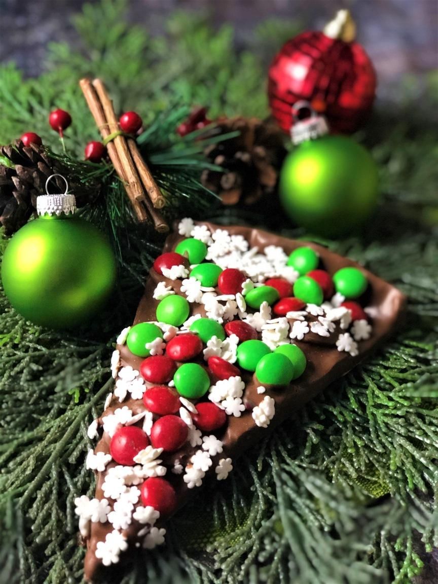 Snowflake Chocolate Pizza®, 6 oz | Chocolate Pizza Company