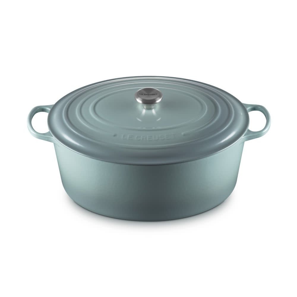 Signature Oval Dutch Oven - Sea Salt 15.5 qt. | Le Creuset