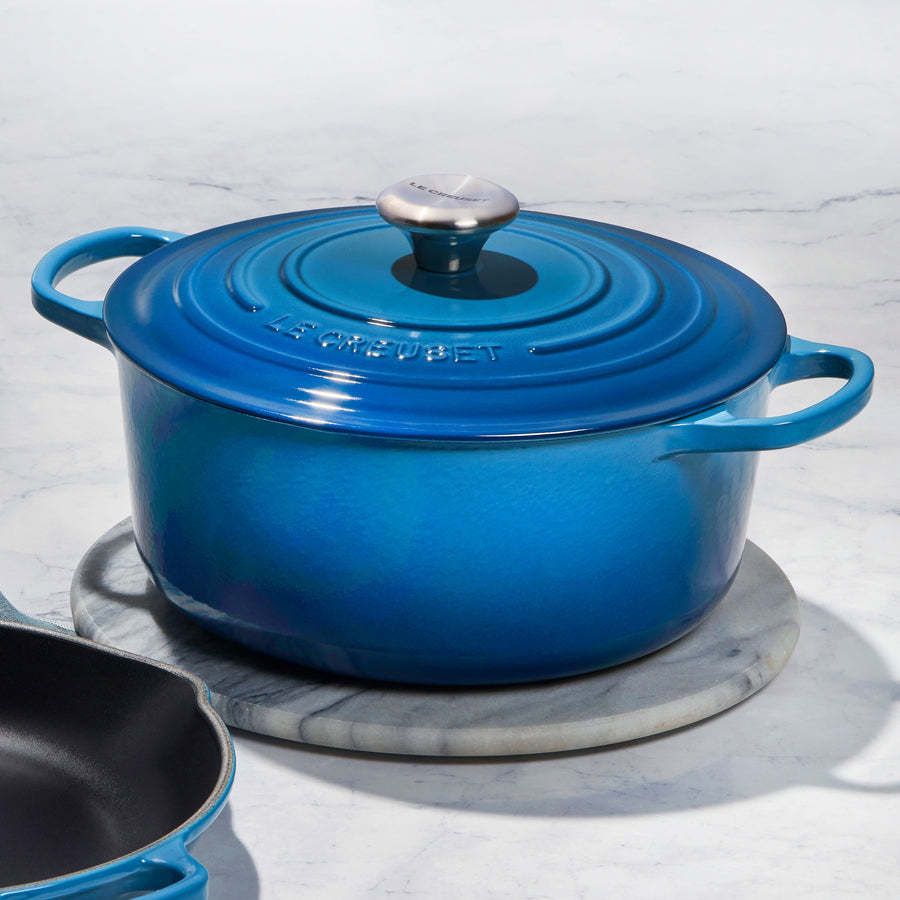 Signature Round Dutch Oven - Marseille 7.25 qt. | Le Creuset