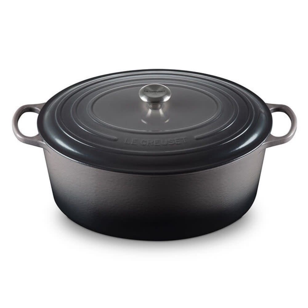 Signature Oval Dutch Oven - Oyster 15.5 qt. | Le Creuset