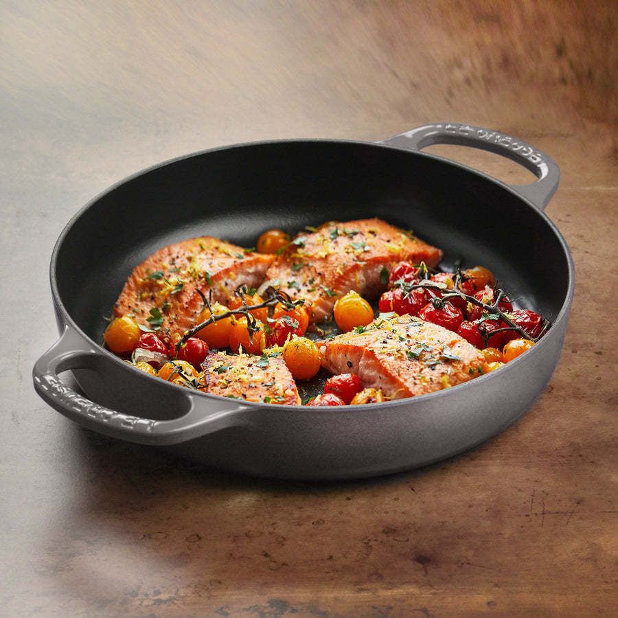 Signature Everyday Pan - Oyster 11" | Le Creuset