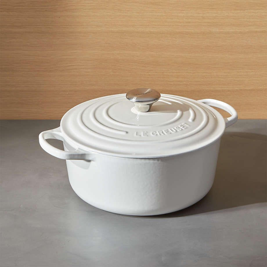 Signature Round Dutch Oven - White 5.5 qt. | Le Creuset
