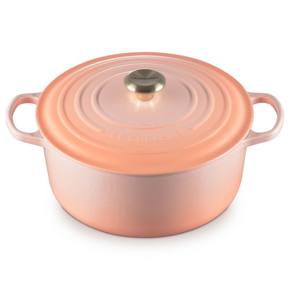 Signature Round Dutch Oven - Peche 5.5 qt. | Le Creuset