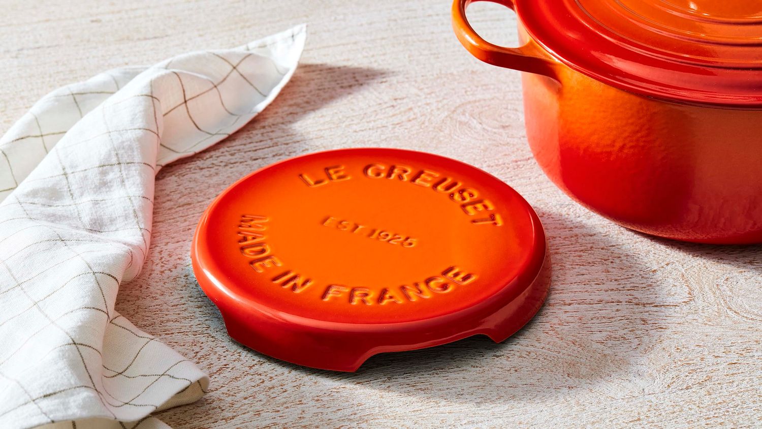 Signature Trivet - Peche 8.8" | Le Creuset