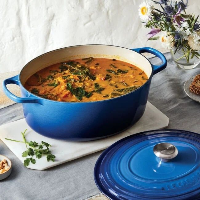 Signature Oval Dutch Oven - Marseille 15.5 qt. | Le Creuset