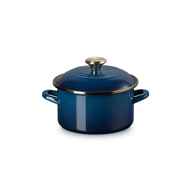 Petite Stockpot - Oyster 3.8 qt. | Le Creuset