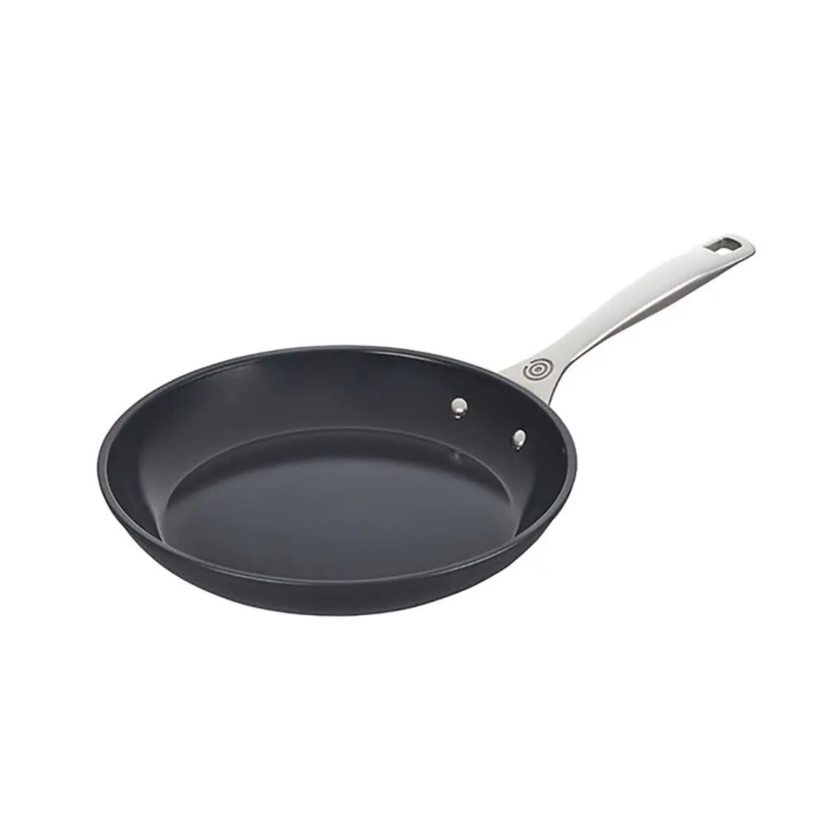 Essential Non-Stick Ceramic Fry Pan 8 In  | Le Creuset