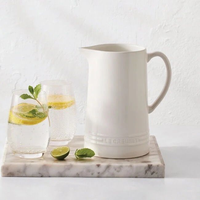 Pitcher - White 1.6 qt. | Le Creuset