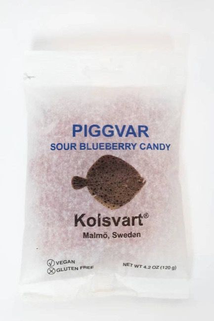 KOLSVART Piggvaren Sour Blueberry candy fish, 4.2 oz