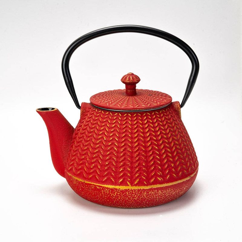 Red Chevron Design 32oz Cast Iron Tea Pot