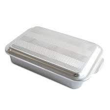 Classic 9 x 13 Pan with Embossed Prism Lid | Nordicware