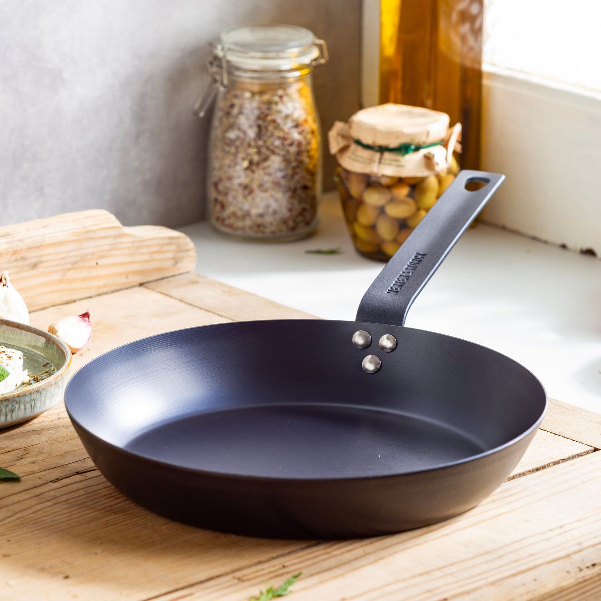 Carbon Steel - 10" with Stay Cool Handle | Made In