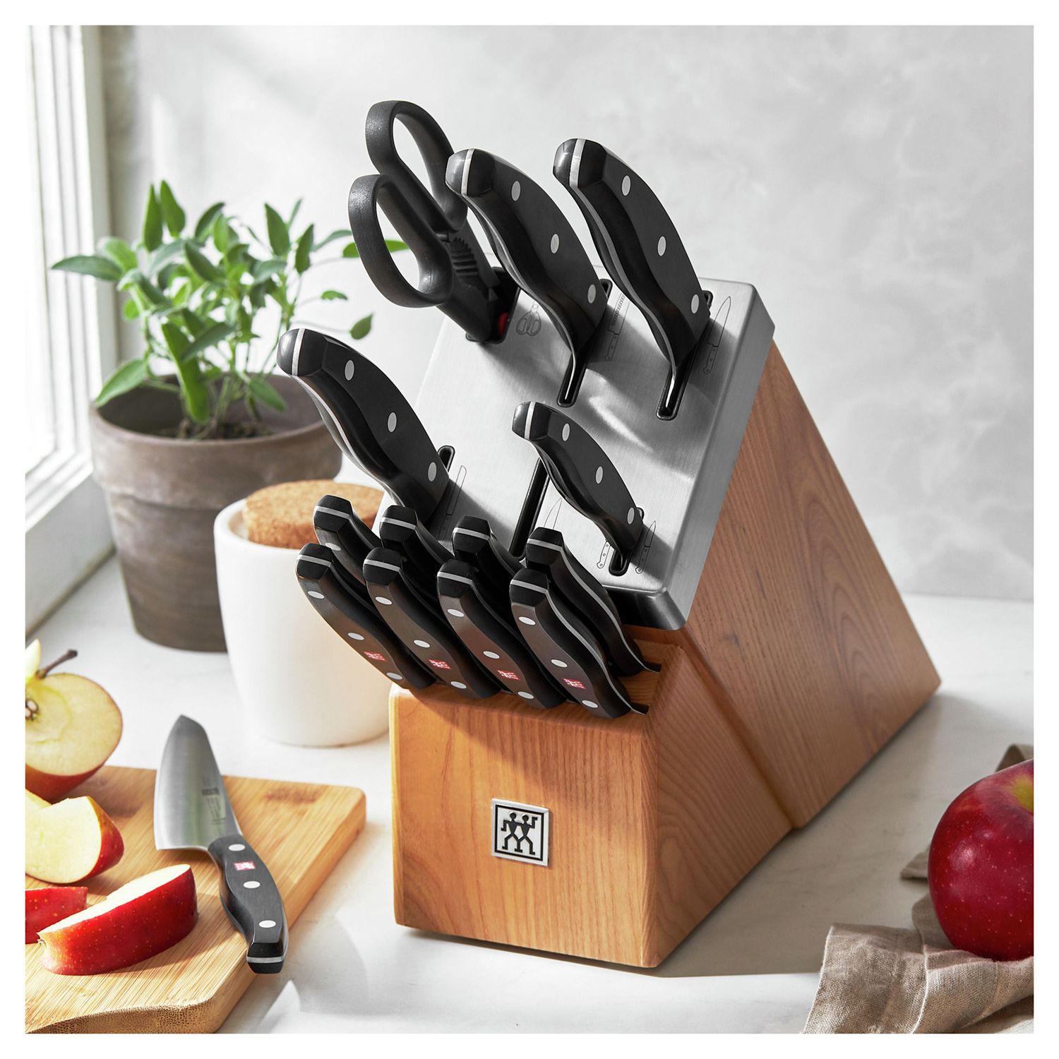 15-pc Self-Sharpening Set w/ Natural Ash Wood Block | ZWILLING