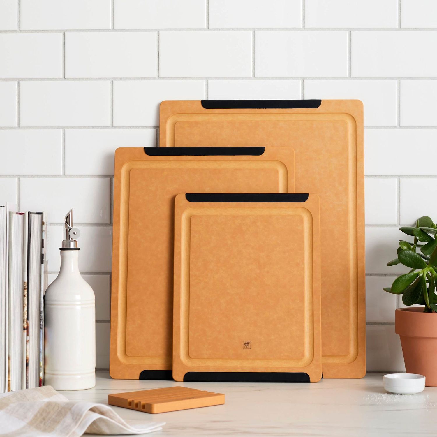 Planter Fiber Cutting Board assortment with retail tower | ZWILLING