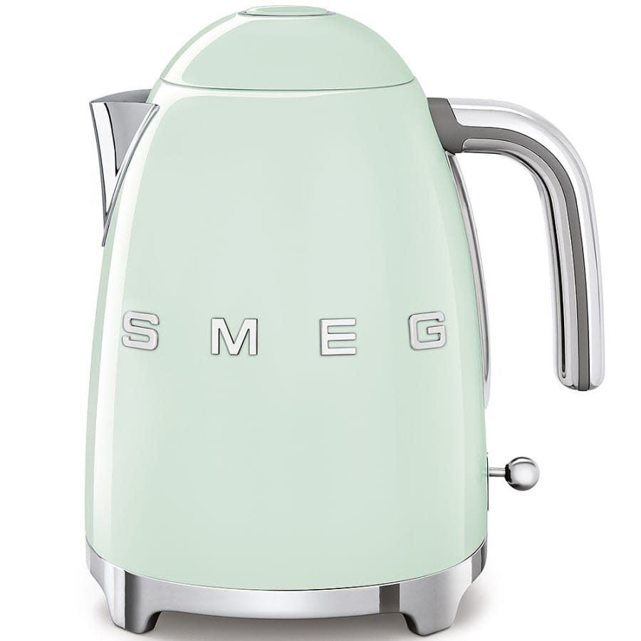 50's Retro Style Aesthetic 7 Cup Kettle Pastel Green | SMEG