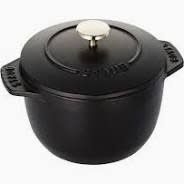 0.75-qt Petite French Oven - Black | Staub