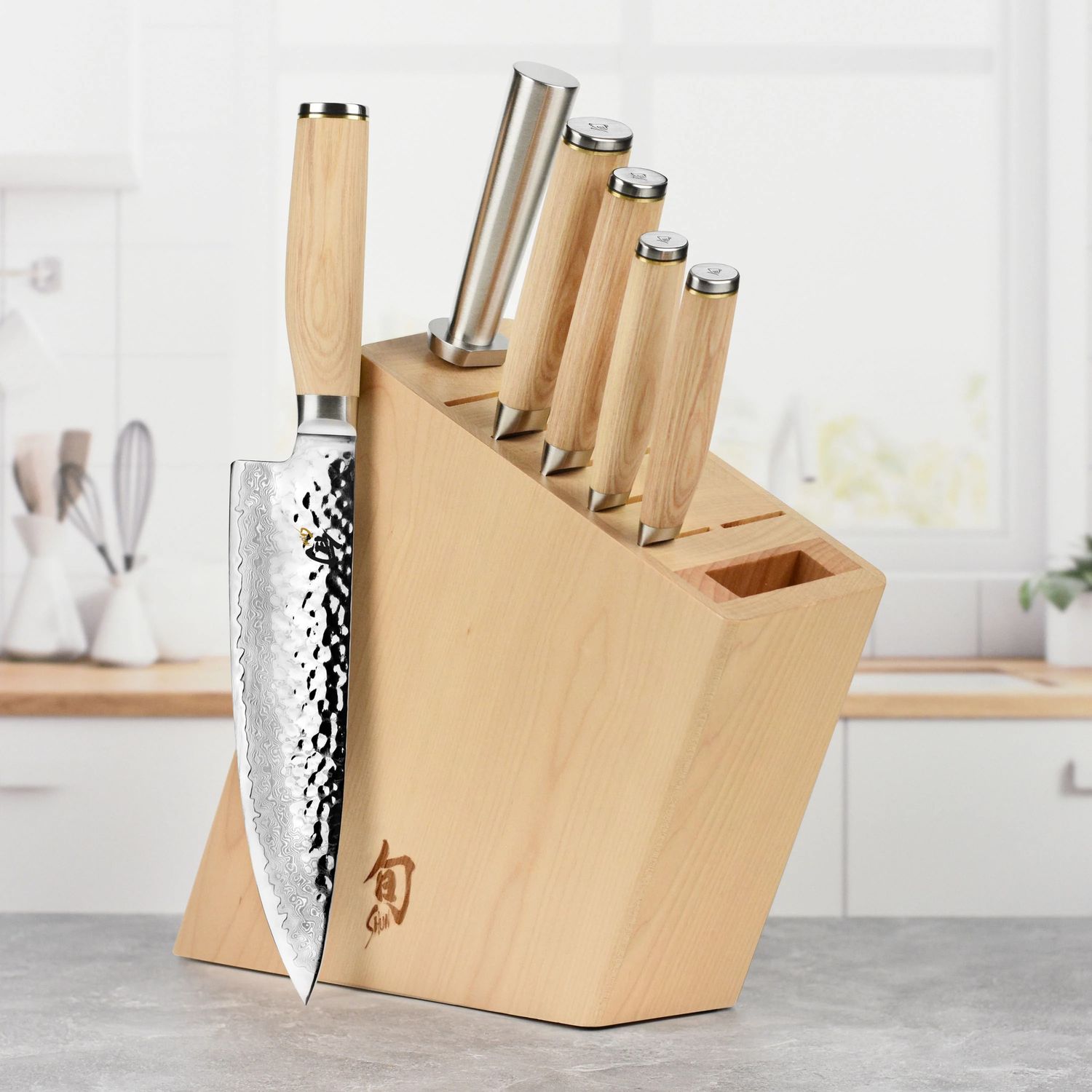 Premier Blonde 7 Pc Essential Block Set: Paring 4", Utility 6.5", Chef's 8", Bread 9", Satin Steel Combination Honing Steel, Herb Shears and 11-Slot Bamboo Block.
