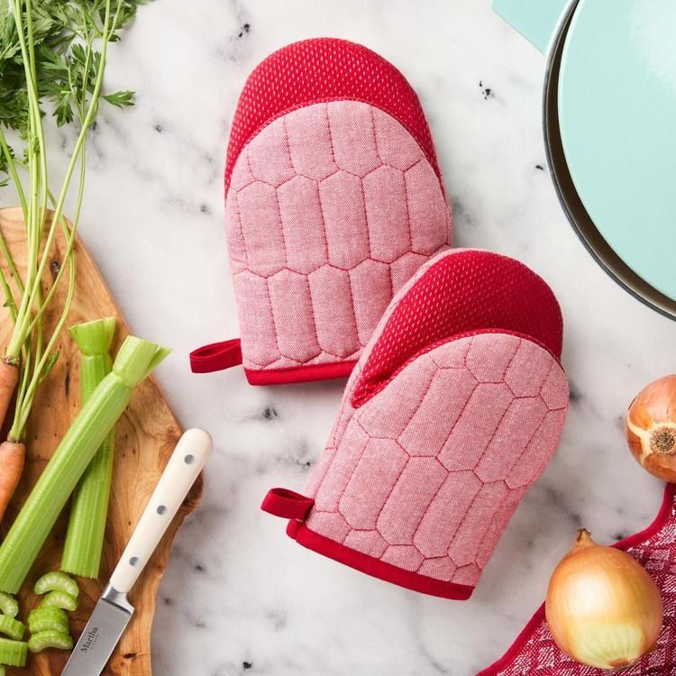 Chambray Mini Mitt - Laurel Wreath | MU Kitchen