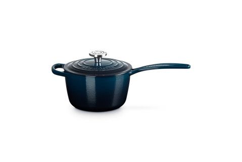 Signature Saucepan - Nuit 1.75 qt. | Le Creuset