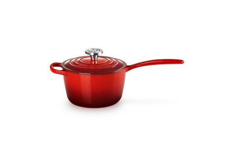 Signature Saucepan - Cerise 1.75 qt. | Le Creuset