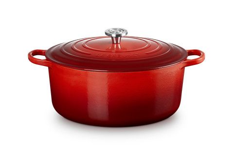 Signature Round Dutch Oven - Cerise 13.25 qt. | Le Creuset