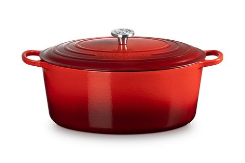Signature Oval Dutch Oven - Cerise 15.5 qt. | Le Creuset