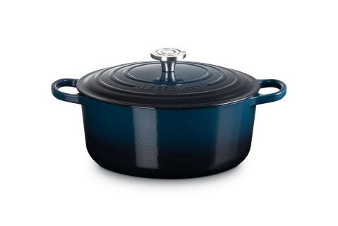 Signature Round Dutch Oven - Nuit 7.25 qt. | Le Creuset