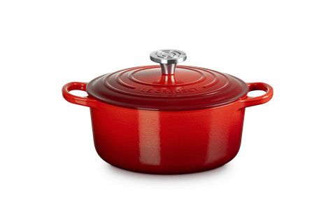 Signature Round Dutch Oven - Cerise 4.5 qt. | Le Creuset