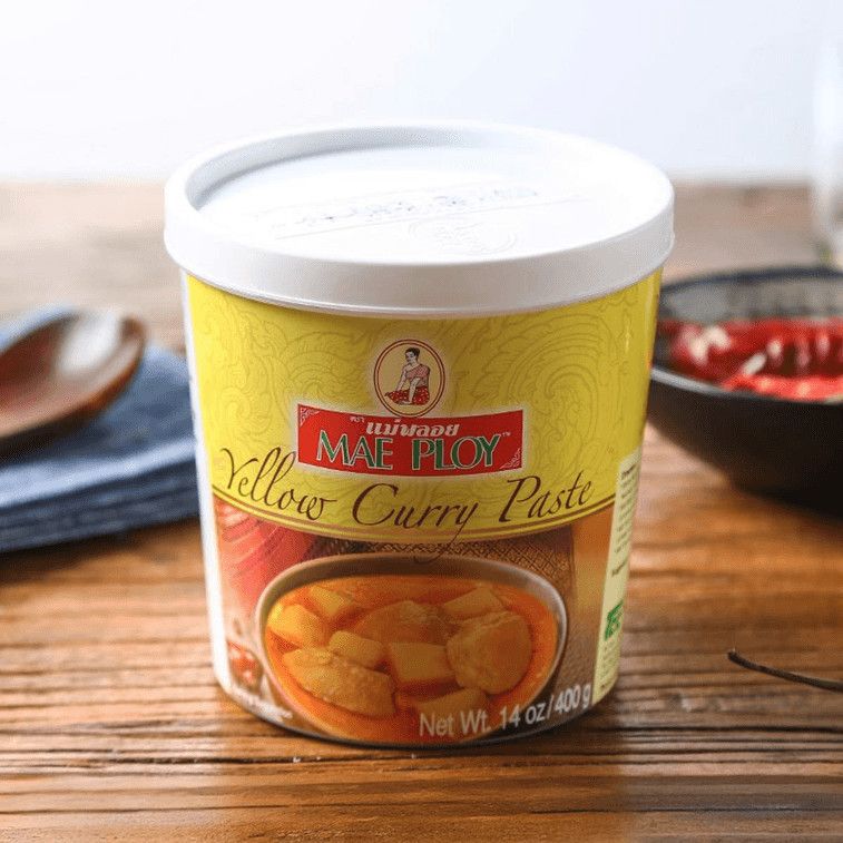 Thai Yellow Curry Paste - Aromatic Blend of Herbs, Spices &amp; Shrimp Paste, 14 oz