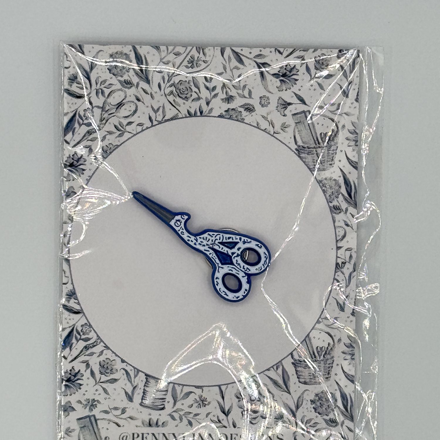 Blue Crane Scissors Needleminder