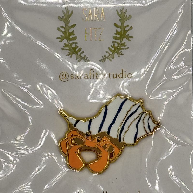 Hermit Crab Needleminder