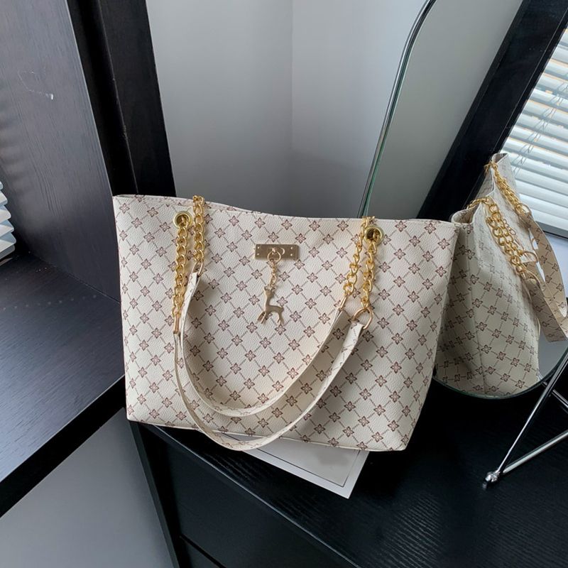 New Handbag Texture Soft Leather Large Capacity Tote Women Bag With Hanging Accessories Shoulder Bag