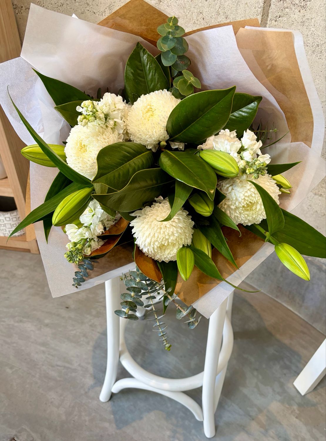 White &amp; Green Bouquet (Large)
